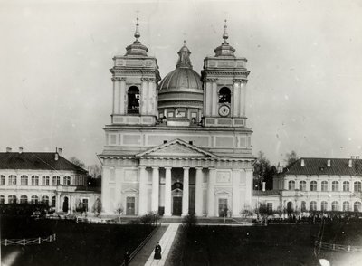 1910年代、サンクトペテルブルクの聖アレクサンドルネフスキー大修道院の三位一体大聖堂 作： Karl Karlovich Bulla