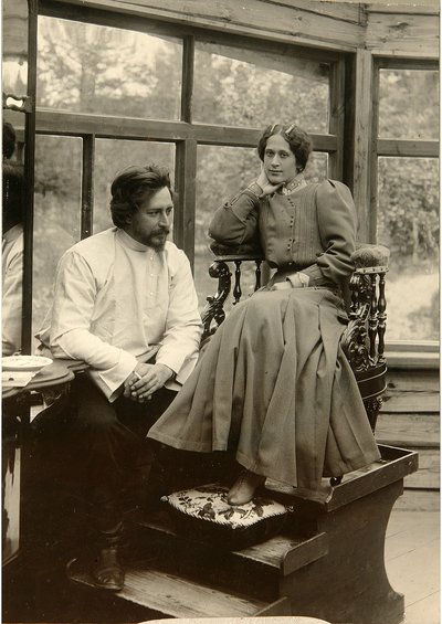 作家レオニード・アンドレーエフと妻アレクサンドラ・ミハイロヴナ（モノクロ写真 作： Karl Karlovich Bulla