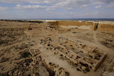 クレオパトラ：エジプト最後の女王の謎に迫る; 展示カタログ; 22ページ; クレオパトラ..., 2011 (写真) 作： Kenneth Garrett