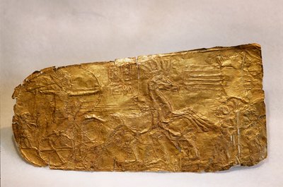 新王国時代、ツタンカーメンの墓から出土した金のパネル、2002年（写真） 作： Kenneth Garrett