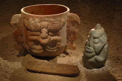 マヤ; マヤの壁画; サン・バルトロ; グアテマラ; ビル・サトゥルノ博士、2002年（写真） 作： Kenneth Garrett