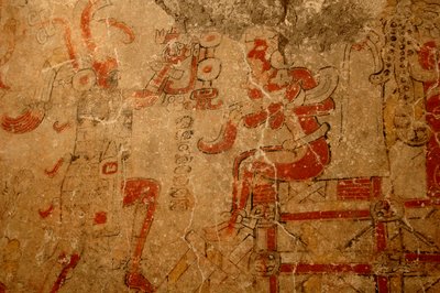 即位玉座に王を戴く祭司、前期先古典期壁画、マヤ; マヤ...、2002年（写真） 作： Kenneth Garrett