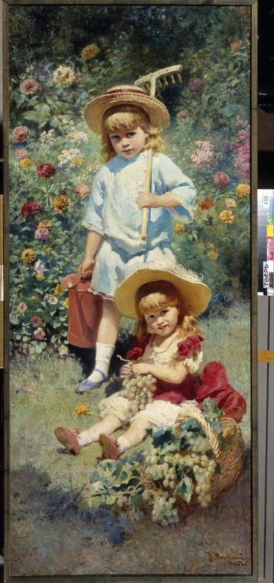 アーティストの子供たちの肖像画。 (アーティストの子供たちの肖像)。 夏の花畑で表現され、長男は熊手と水まき缶を運び、次男はブドウの房がいっぱい入ったバスケットの隣の芝生に座っています。 コンストによる絵画 作： Konstantin Egorovich Makovsky