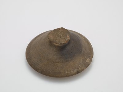 6世紀前半 蓋（無釉石器、自然灰釉の痕跡あり 作： Korean School