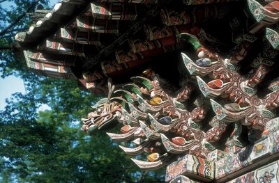 北朝鮮・江原道高山郡・高光寺、屋根の細部(写真) 作： Korean School