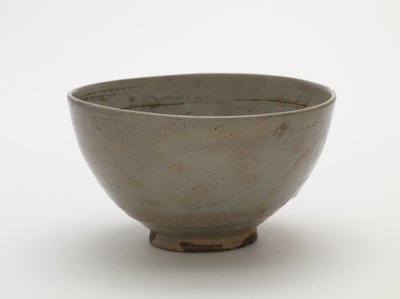 17世紀前半の茶碗（透明な淡い青釉の石器） 作： Korean School
