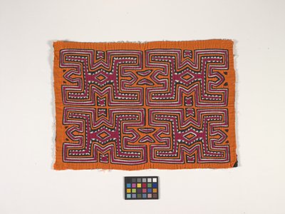 シャツパネル（モーラ）（写真） 作： Kuna Indian Culture