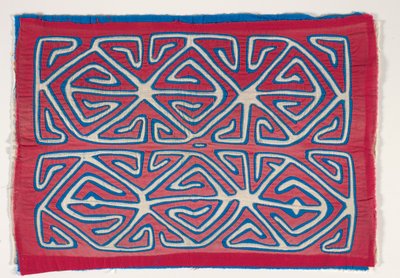 Shirt Panel (mola), n. 1950 (applikoitu puuvilla) 作： Kuna Indian Culture
