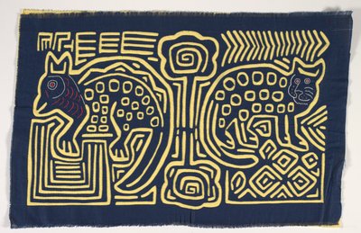 Shirt Panel (mola), n. 1950 (applikoitu puuvilla) 作： Kuna Indian Culture