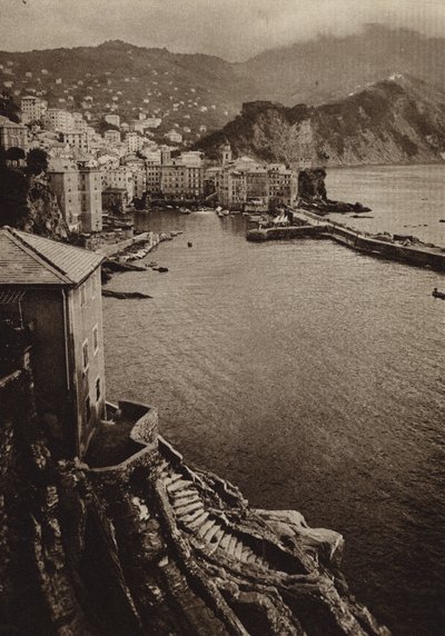 イタリア: カモーリ、リビエラ (白黒写真) 作： Kurt Hielscher