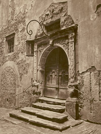 Rothenburg o d T、Portal des alten Rathauses。 ローテンブルク・オン・ザ・タウバー、旧市庁舎の出入り口 (白黒写真) 作： Kurt Hielscher