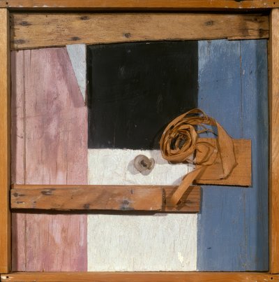 キャンドルとメルツ画像 作： Kurt Schwitters