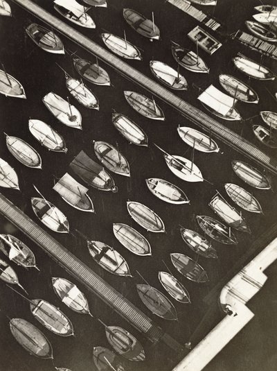 ボート、マルセイユ 作： Laszlo Moholy Nagy