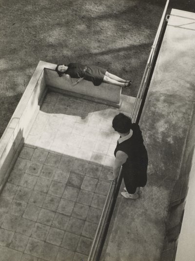 デッサウ 作： Laszlo Moholy Nagy