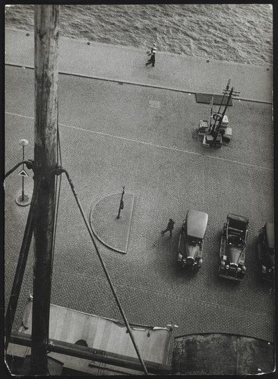 ストックホルム、1930年頃（ゼラチンシルバープリント） 作： Laszlo Moholy Nagy