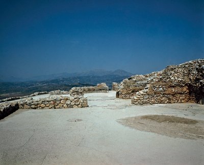 王宮のメガロン：ペロポネソス半島の古代都市ミケネスの遺跡（紀元前1500～1100年）ギリシャ 作： Late Helladic Period Mycenaean