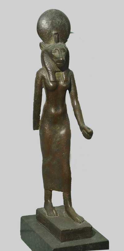 エジプトの女神セクメトの銅像、紀元前712〜332年 作： Late Period Egyptian