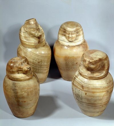 Hor-ir-aa、Saite（アラバスター）の樹冠 作： Late Period Egyptian