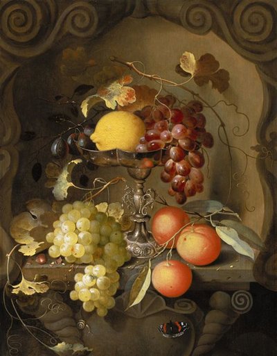 ニッチに置かれたタッツァとその周りの果物の静物画 作： Laurens Craen