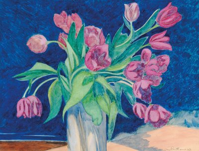 花瓶に入ったピンクのチューリップ、背景には砂丘のある海の風景、1935年。 作： Leon Spilliaert