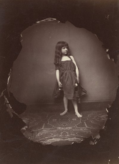 1870年7月5日、「世界で最も美しい人形」。 作： Lewis Carroll