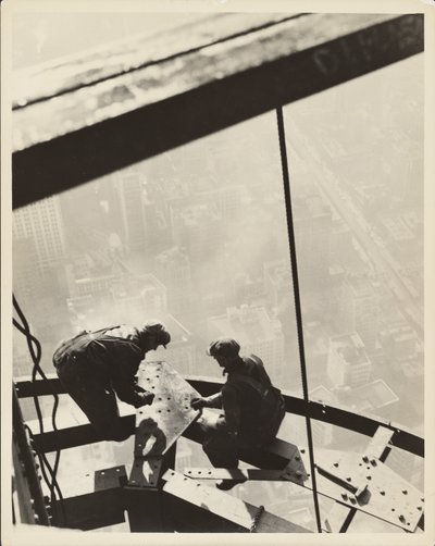 エンパイア・ステート・ビルディング（ニューヨーク 作： Lewis W. Hine