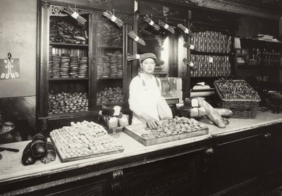  作： Lewis Wickes Hine