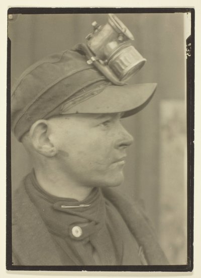  作： Lewis Wickes Hine
