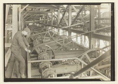 ブレーカー・ボーイズはもはや必要ない。 作： Lewis Wickes Hine