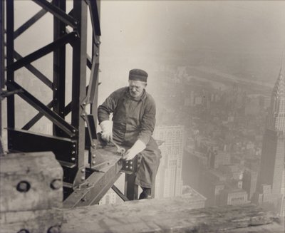 建設中のエンパイアステートビルディング、1930年 作： Lewis Wickes Hine