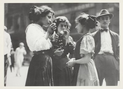 ランチタイム 作： Lewis Wickes Hine
