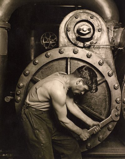 発電所整備士、1924年頃 作： Lewis Wickes Hine