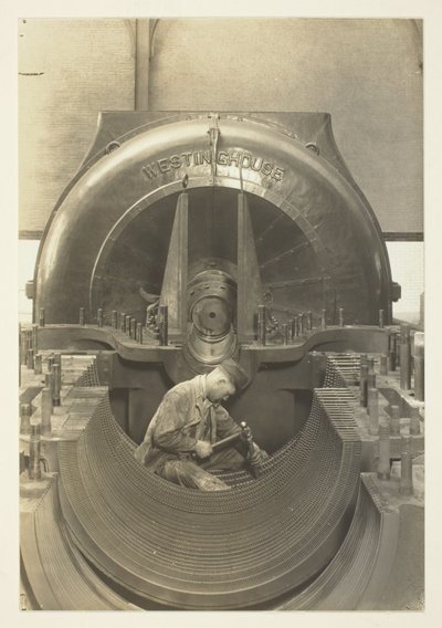 ザ・タービン、パワーハウス、ニューヨーク・シティ 作： Lewis Wickes Hine