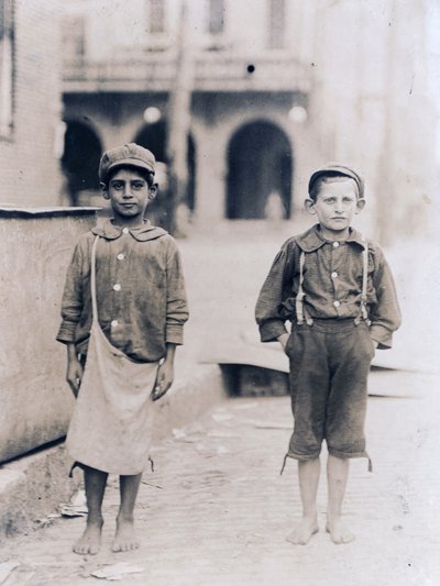 不明な画像 作： Lewis Wickes Hine
