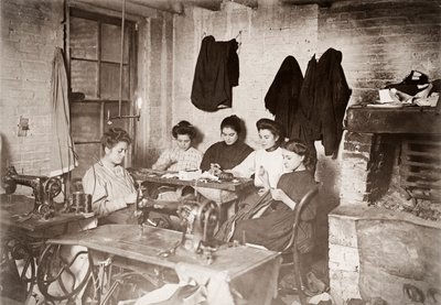 不明な画像 作： Lewis Wickes Hine