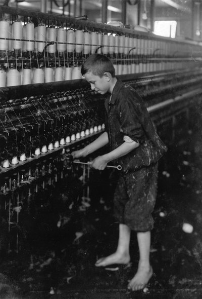 不明な画像 作： Lewis Wickes Hine