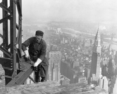 不明な画像 作： Lewis Wickes Hine