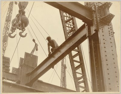 エンパイアステートビルディングの労働者、1930年頃 作： Lewis Wickes Hine