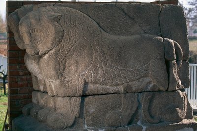紀元前3千年紀、トルコ、カッパドキア、クルテペ（カネッシュ）出土のライオンのバスレリーフ 作： Unbekannt Unbekannt