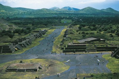 メキシコ、メキシコ盆地、メキシコシティ、テオティワカン（神々の街）、月のピラミッド、死者の道 作： Unbekannt Unbekannt