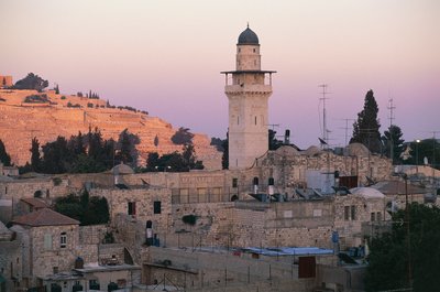 エルサレムのイスラム地区のミナレットの様子（写真 作： Unbekannt Unbekannt