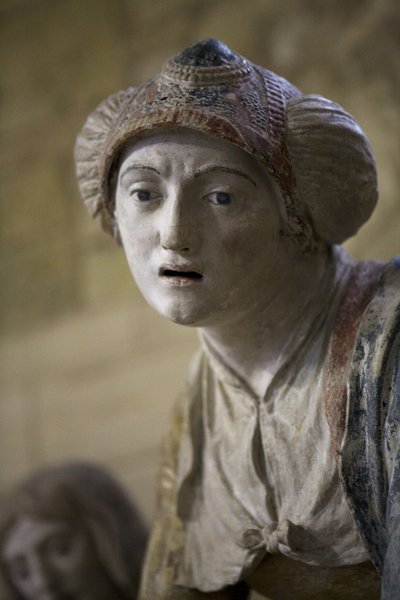 ボンネットの聖女（塗られた石） 作： Ligier Richier