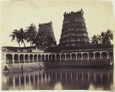 マドゥラ。 1858年のタンクからの大塔、Mootoo Alaghur、East Gopurum（ワックス紙ネガからのアルブメンプリント） 作： Linnaeus Tripe