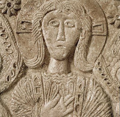 中世の考古学（Middle Ages）。ロンバルディアの蛮族芸術：キリストの細部、ラチス公爵の祭壇の低浮き彫り。彫刻、ロンバルディア美術、737-744年。チヴィダーレ・デル・フリウリ、クレティアン美術館、大聖堂の宝物 作： Lombard School
