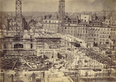 パリ・オペラ座（ガルニエ宮）の建物 3月25日 作： Louis Emile Durandelle