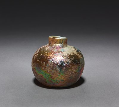 花瓶、1916年頃 作： Louis Comfort Tiffany