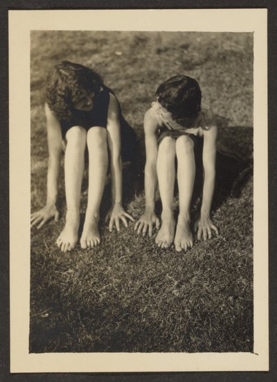 [腕と脚］ 作： Louis Fleckenstein