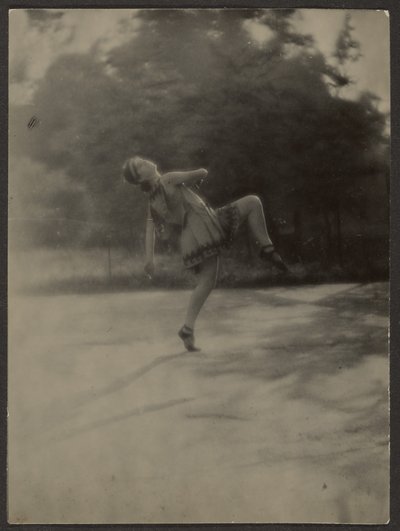 [ダンサー］ 作： Louis Fleckenstein