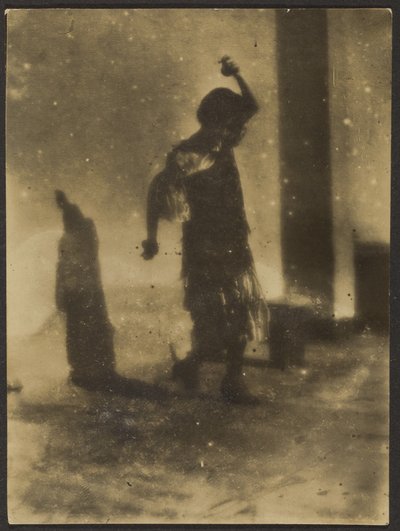 [女性ダンサー］ 作： Louis Fleckenstein