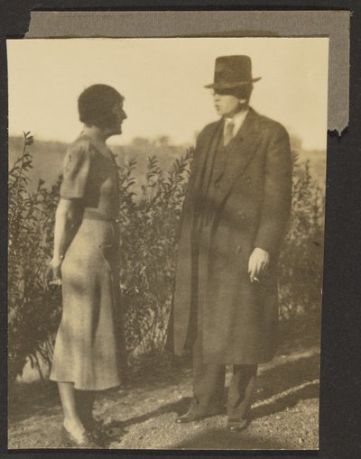 [ヘッジの男と女］ 作： Louis Fleckenstein